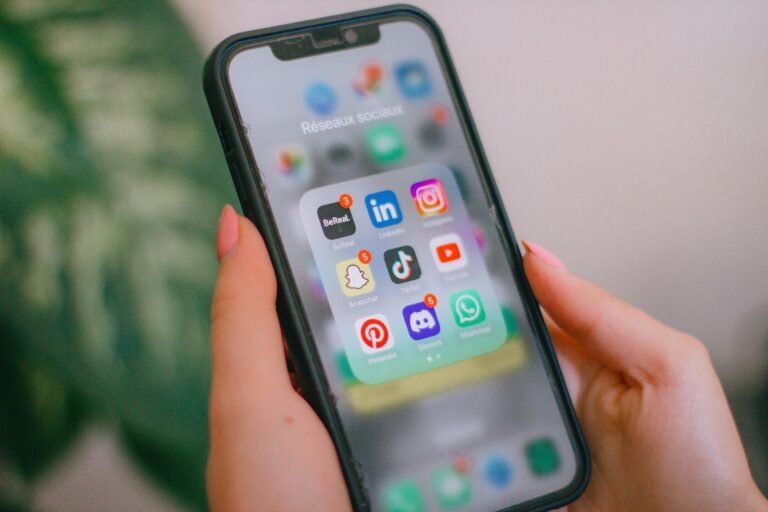 Finding a Social Media Manager Near Me